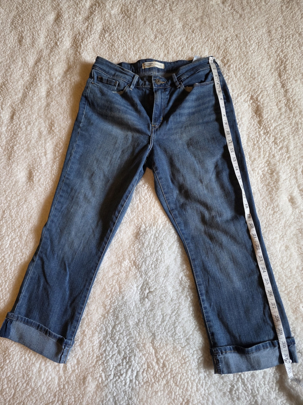 Signature by Levi Strauss Medium Blue Capri Jeans
